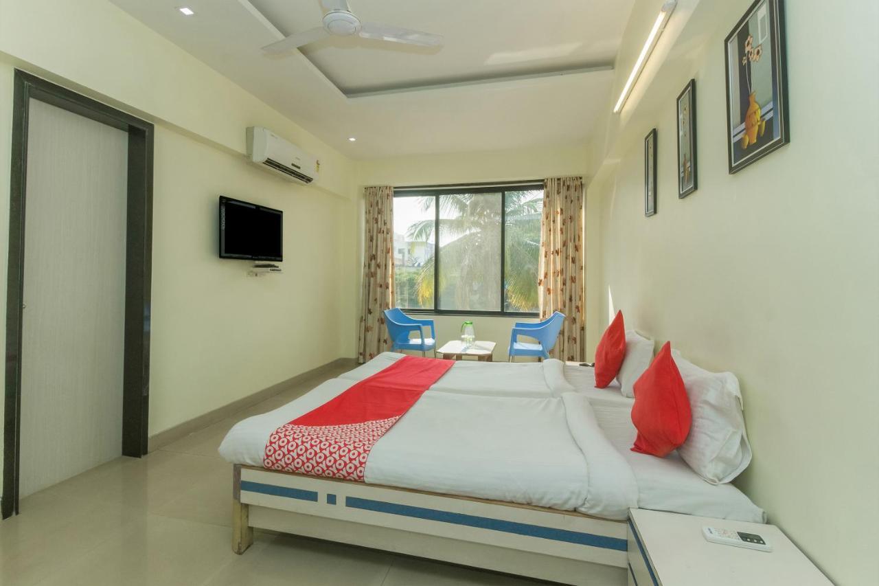 Flagship 4387 Hotel Theem Plaaza Nashik Exterior photo