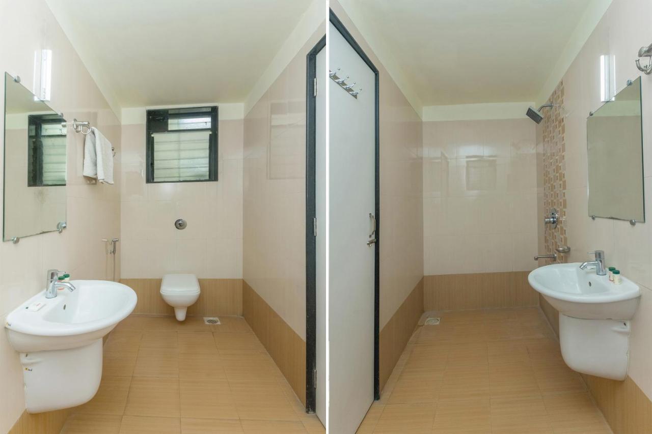 Flagship 4387 Hotel Theem Plaaza Nashik Exterior photo